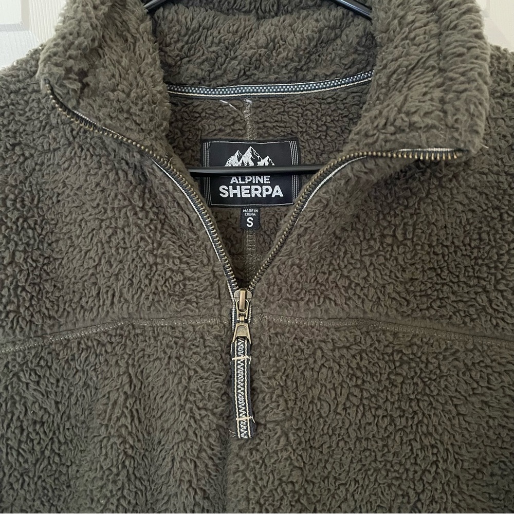 Men’s Alpine Olive Sherpa Fleece Pullover - Picture 2 of 5